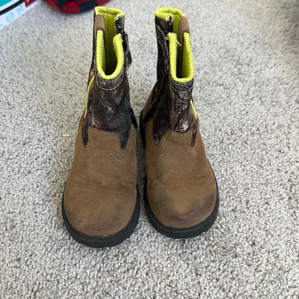 Zip up cami boy boots